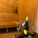 Roda S Vnitrni Saunou Tatil Evi Rabyne