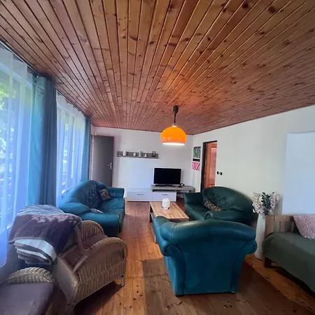 Roda S Vnitrni Saunou Feriehus Rabyne