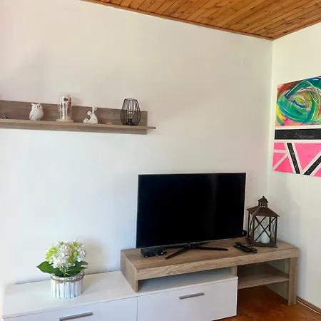 Roda S Vnitrni Saunou Casa vacanze Rabyne