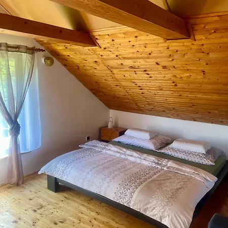 Roda S Vnitřní Saunou *